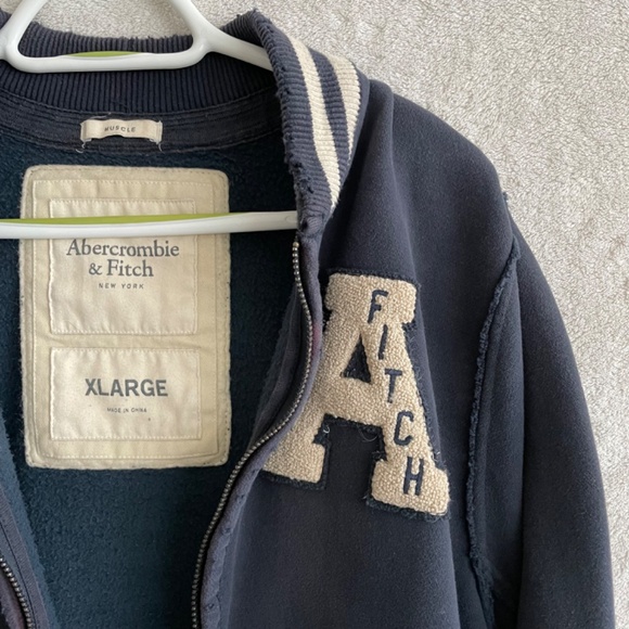 VINTAGE Abercrombie & Fitch Muscle Jacket Mens Large Distressed Full Zip. - Picture 4 of 6